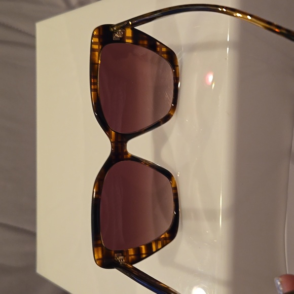 Burberry Checkered Brown Cat Eye Sunglasses brand new in box - Picture 8 of 15